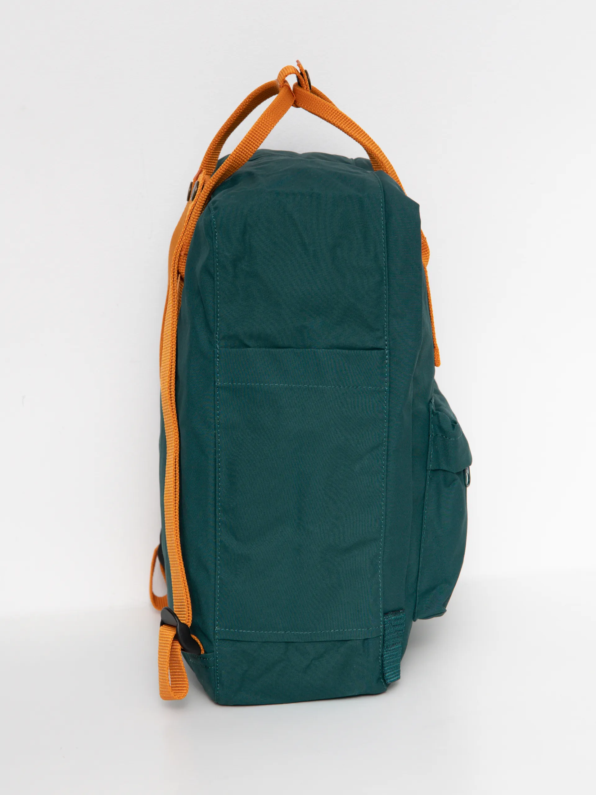 Fjallraven Kanken Backpack (arctic green/spicy orange)