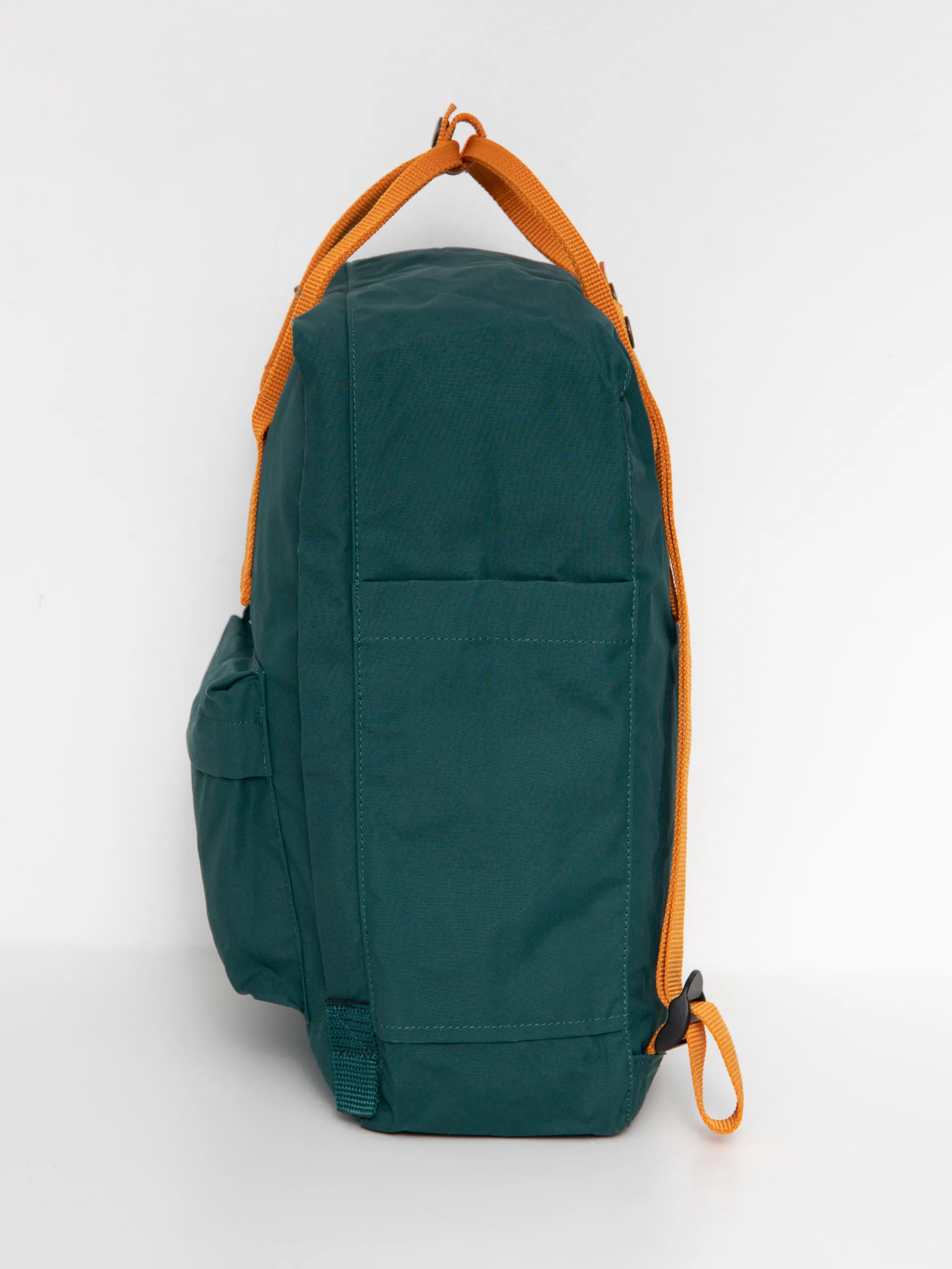 Fjallraven Kanken Backpack (arctic green/spicy orange)