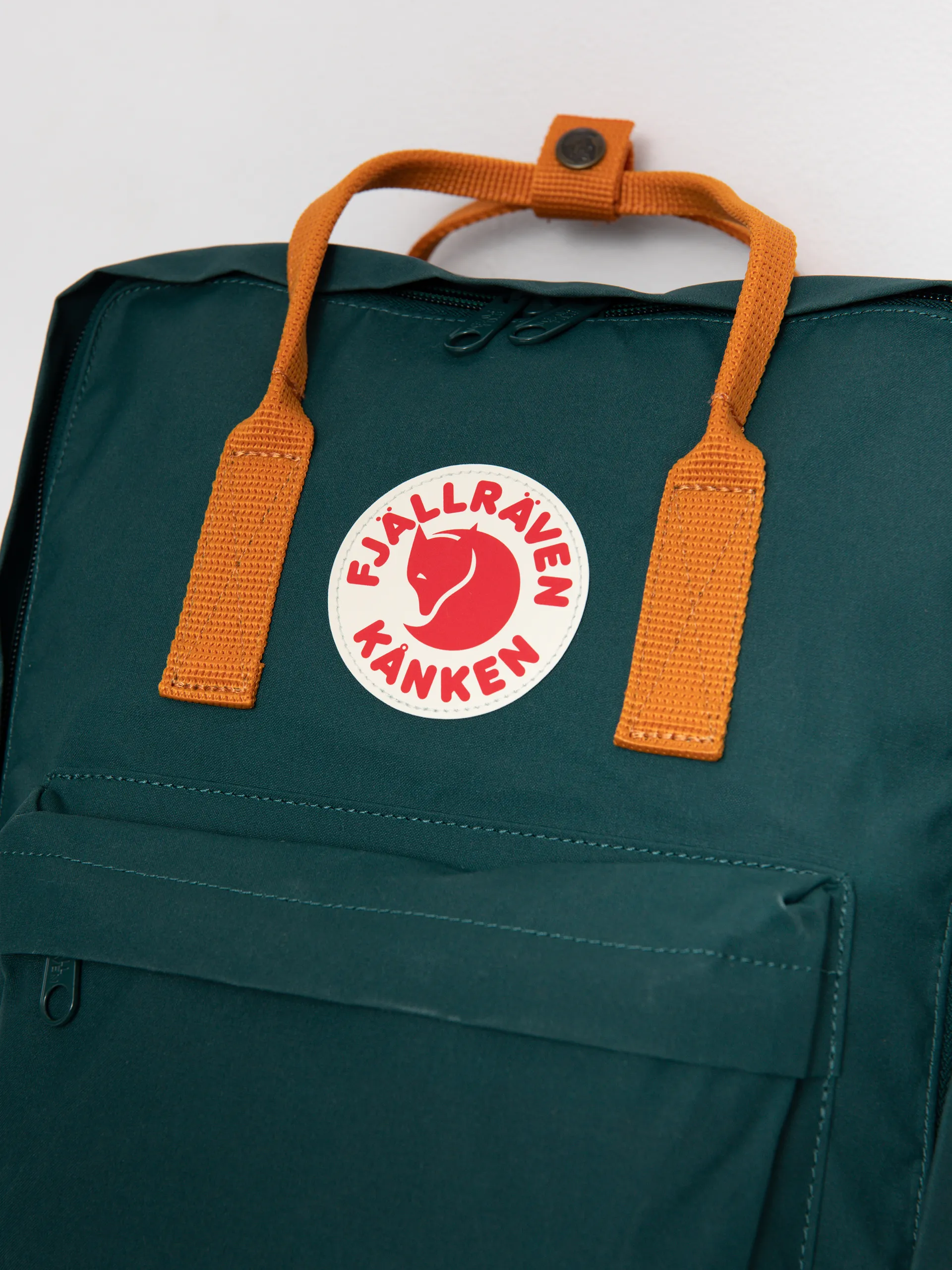 Fjallraven Kanken Backpack (arctic green/spicy orange)