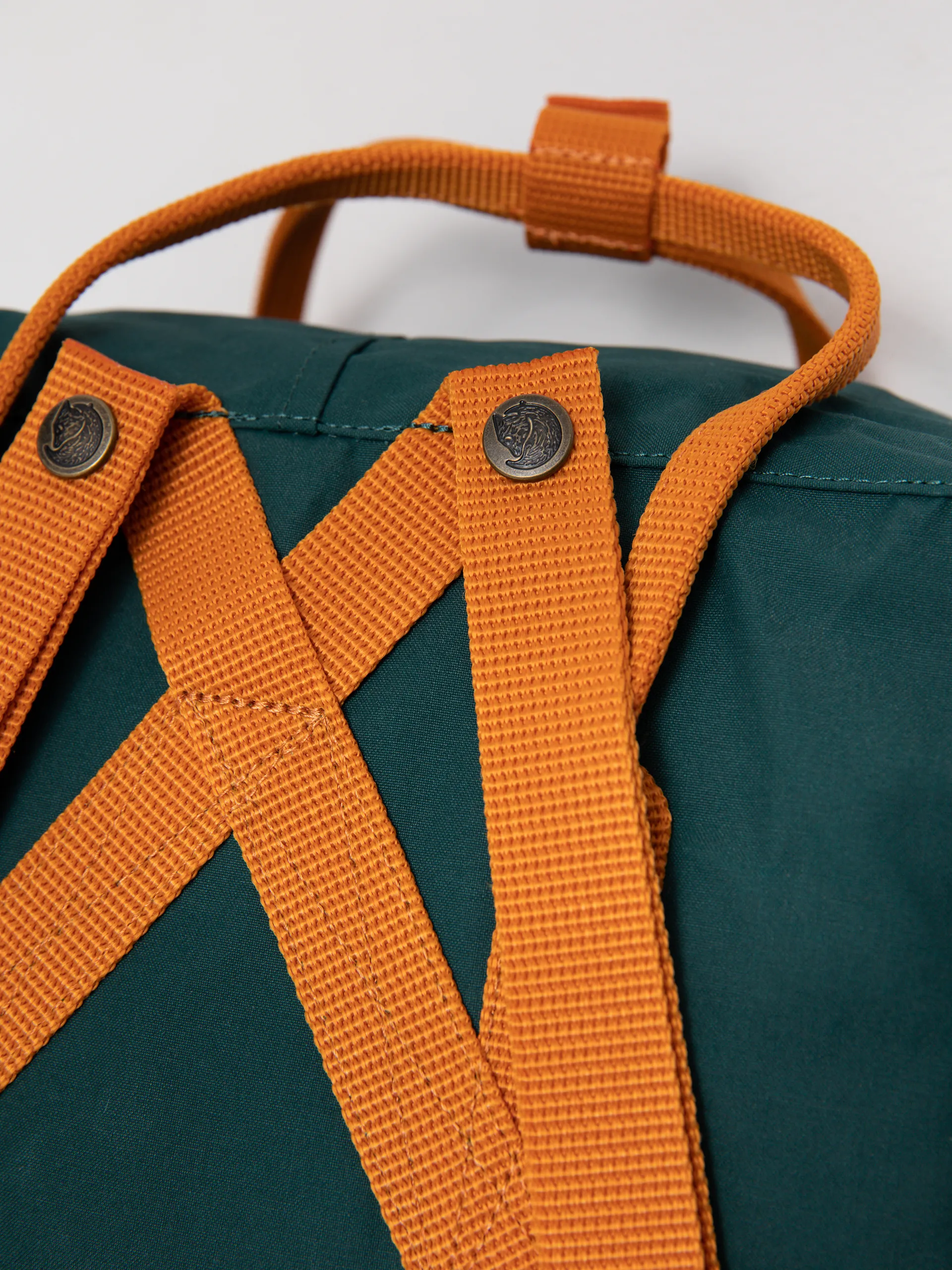 Fjallraven Kanken Backpack (arctic green/spicy orange)