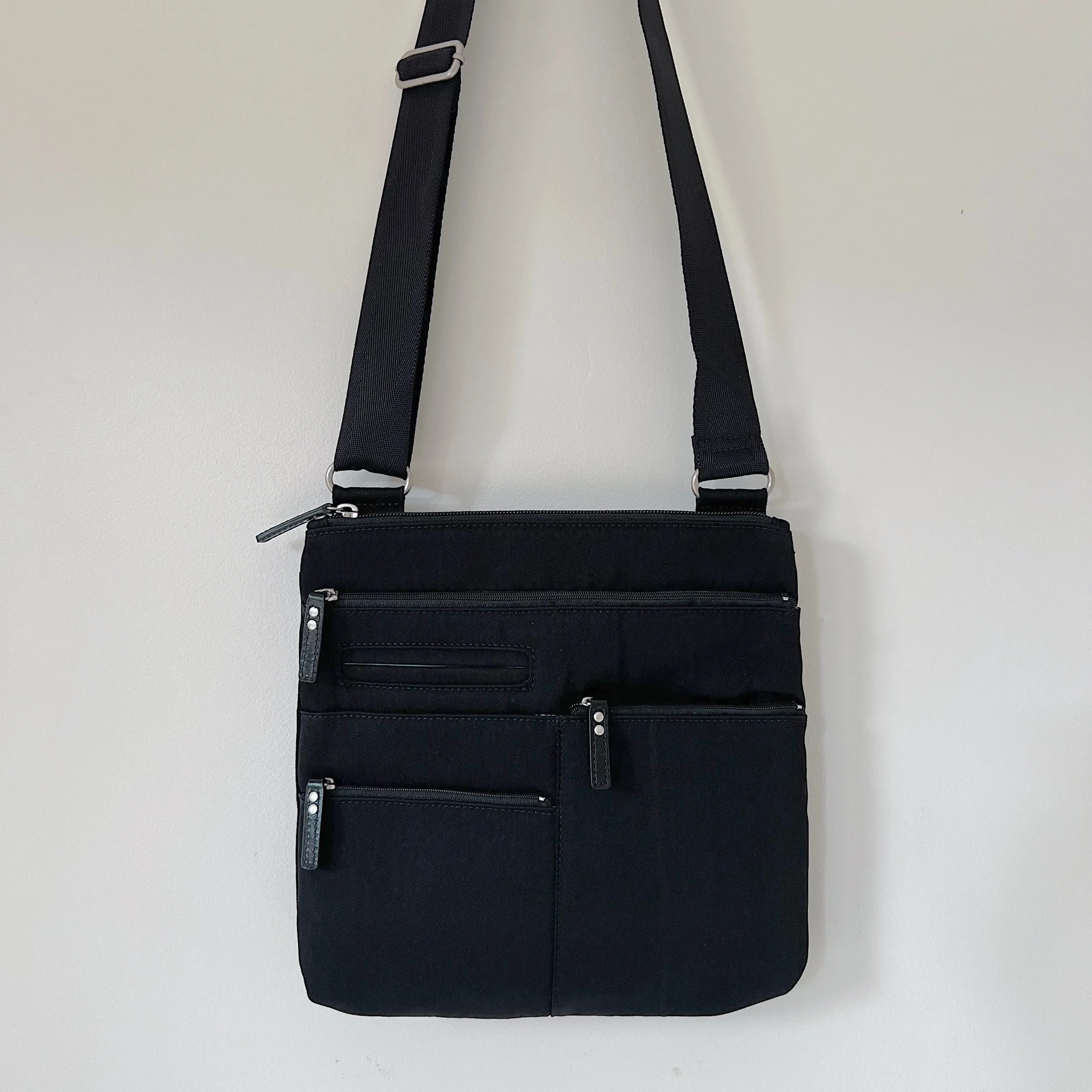 Highway | Nico Multi-Pocket Cross Body Shoulder Bag in Black | Small