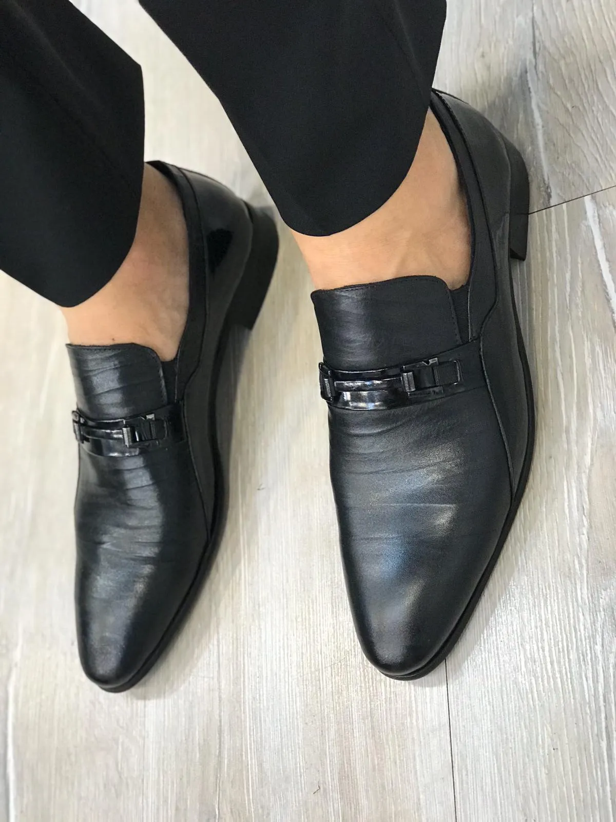 Leone Black Leather Shoes