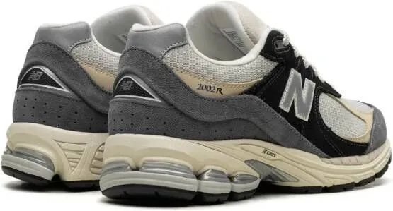 New Balance 2002R suede sneakers Black